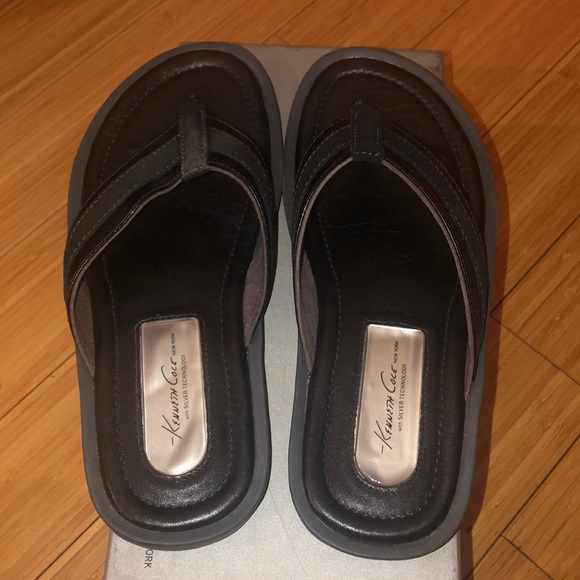 kenneth cole flip flops mens